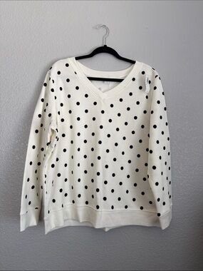 Old Navy Cream V-Neck Sweater with Black Polka Dots